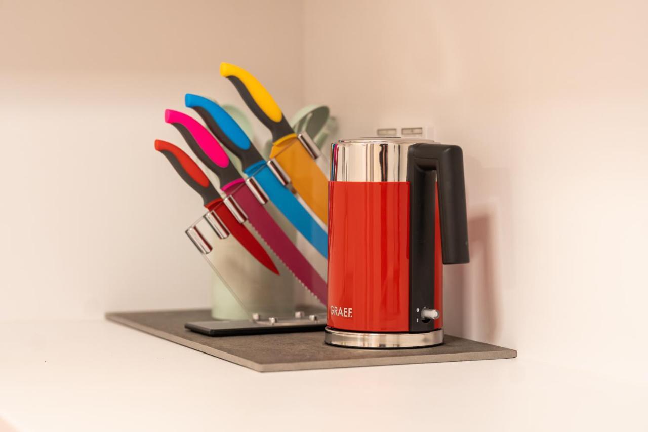 Hostel MHG Exteriör bild Dualit kettle and knife block