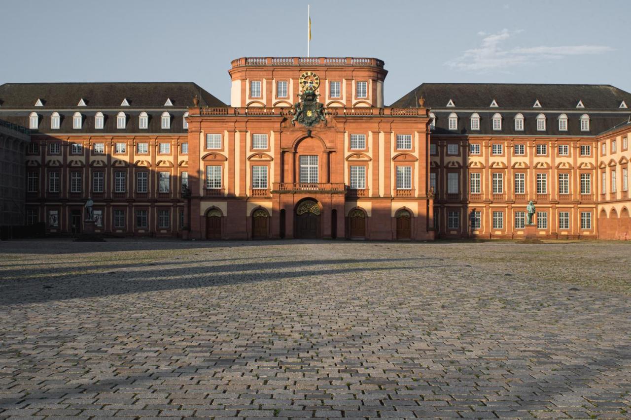 Hostel MHG Exteriör bild University of Kassel